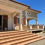 Villa Octopus By Bebreeze